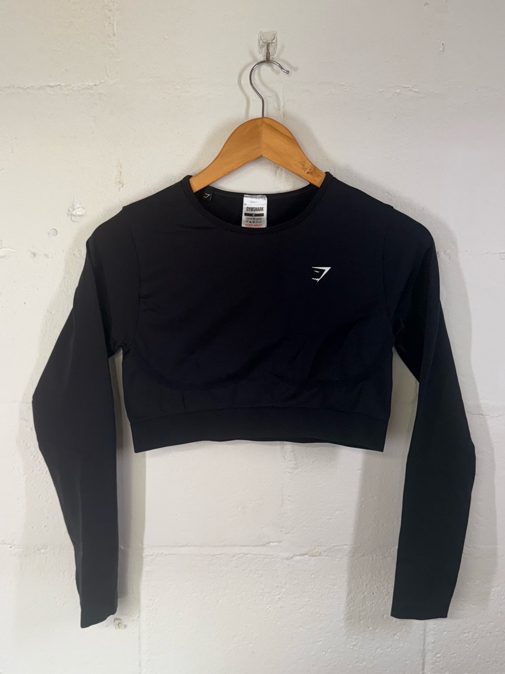 Gymshark Black Long-Sleeve Cropped Performance Top